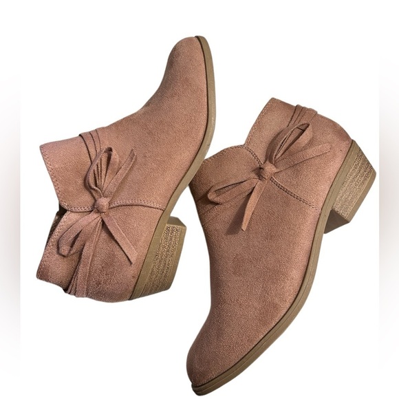 Unr8ed Ankle Boots Size 5 Pinkish Mauve Bow on Side Zips on Side NWOT - Picture 1 of 6